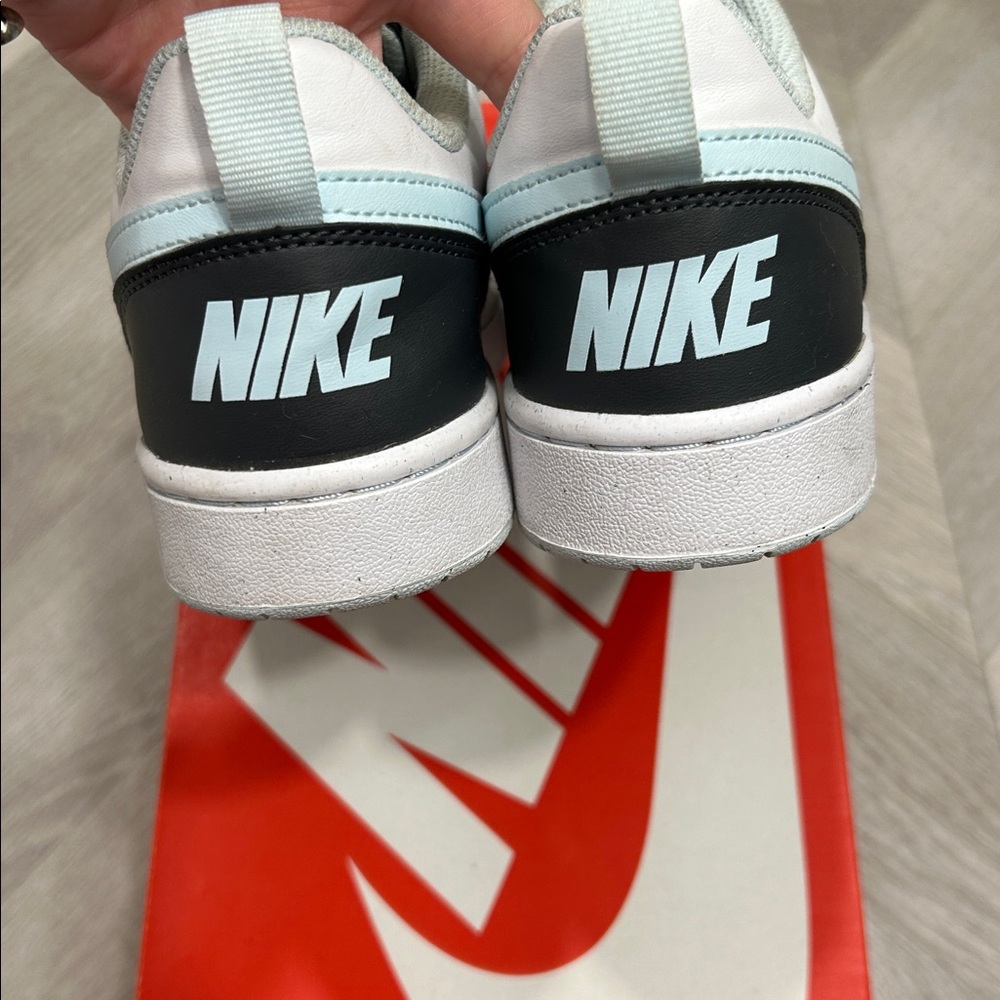 Nike Dunks - Picture 2 of 6